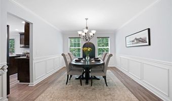165 6th St, Auburn, GA 30011