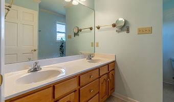 19497 Stone Mountain Rd, Abingdon, VA 24210