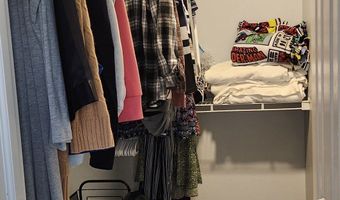 6201 Arrowhead Dr, Anderson, IN 46013