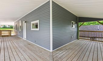 38 Newbury St, Auburn, ME 04210