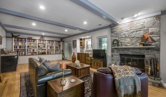 8013 RISING RIDGE Rd, Bethesda, MD 20817