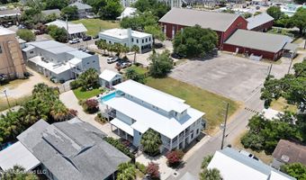 110 State St, Bay St. Louis, MS 39520