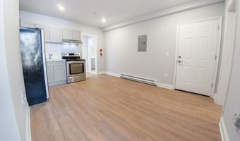 827 LINDEN St W, Allentown, PA 18101