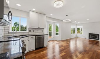 2243 Sun Valley Dr, Ann Arbor, MI 48108