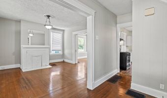 6717 Bramble Ave, Cincinnati, OH 45227