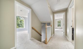 95 Lady Slipper Ln, Chester, NH 03036