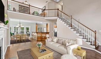 1605 Spinnaker Dr, Alpharetta, GA 30005