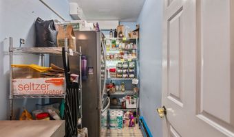 226 Manhattan Dr, Burlington, VT 05401