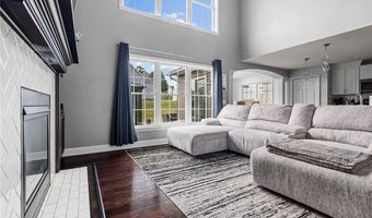 2480 Orchard Spring Cir, Alliance, OH 44601