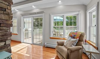 151 Old Jenckes Hill Rd, Lincoln, RI 02865