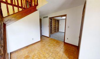 80 Hillcrest Estates Dr, Batesville, IN 47006