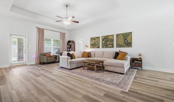 6268 Emerald Lk Dr, Biloxi, MS 39532