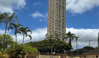 1060 Kamehameha Hwy 1706A, Pearl City, HI 96782