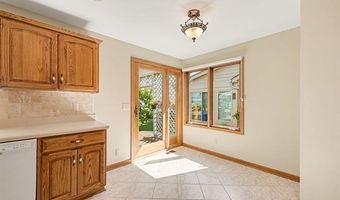 10404 Saint John Dr, Algonac, MI 48001