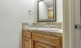 1102 SE Phoenix St, Bentonville, AR 72712