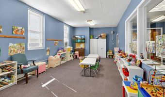 585 Central Ave, Albany, NY 12206