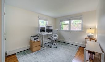 13 Lantern Ln, Billerica, MA 01821