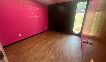 2500 W Broad 117, Athens, GA 30606