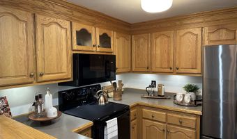 11 Pimlico Ct, Bedford, NH 03110