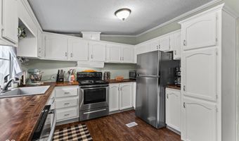 201 Walnut St, Advance, IN 46102