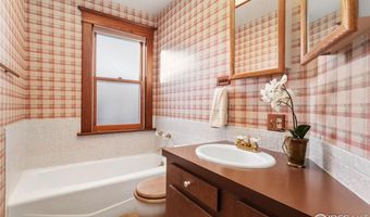 835 7th St, Berthoud, CO 80513