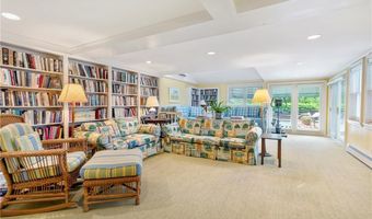 315 Ocean Ave, Newport, RI 02840