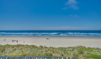 137 S PACIFIC St 13, Rockaway Beach, OR 97136