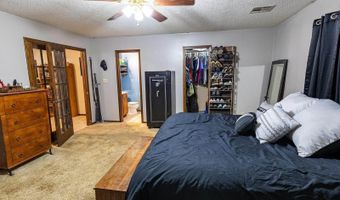 5 Autumn Rd, Arkansas City, KS 67005