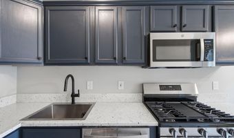 715 S WASHINGTON St A-32, Alexandria, VA 22314