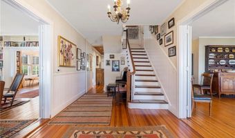 41 Walcott Ave, Jamestown, RI 02835