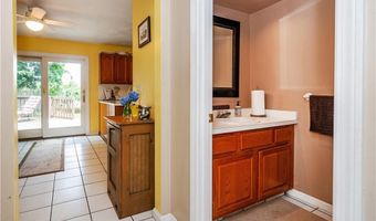 65 Jeri Lynn Cir, Warwick, RI 02886