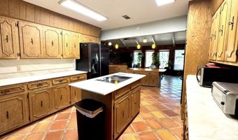 1305 S Country Club Cir, Carlsbad, NM 88220