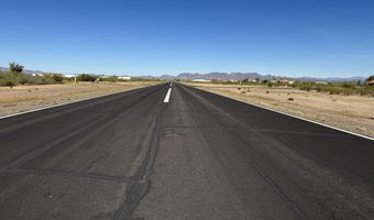 W William Road B, Aguila, AZ 85320