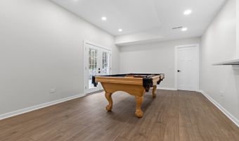 330 OAK HILL Ct, Antioch, IL 60002