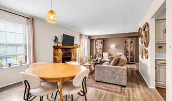 212 Wellington Pl, Aberdeen, NJ 07747