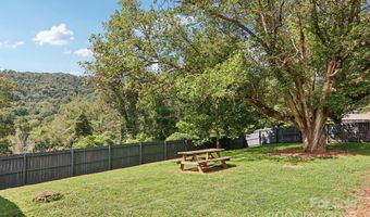 445 Chunns Cove Rd A, Asheville, NC 28805