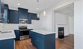 61 Auburn Woods Dr, Auburn, GA 30011
