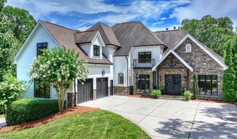 2207 Trapper Ct, Charlotte, NC 28270