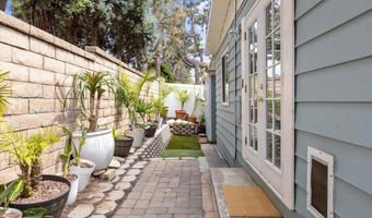 7326 San Bartolo St 220, Carlsbad, CA 92011