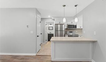 47 Kingsland Ct 6A, Charlestown, RI 02813