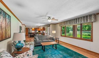 1014 NE Trilein Dr, Ankeny, IA 50021
