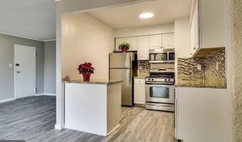 7753 PATRIOT Dr 5, Annandale, VA 22003