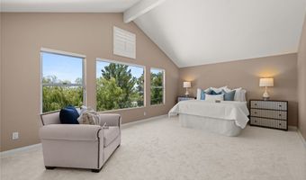 405 S Laureltree Dr, Anaheim, CA 92808