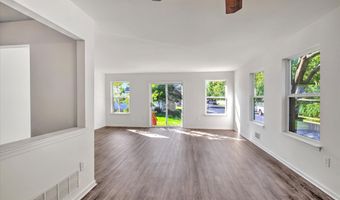 27 Esplanade Way, Bayville, NJ 08721