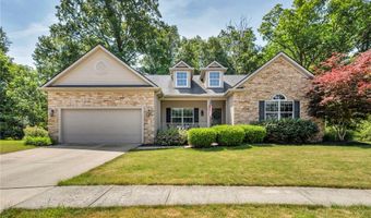 880 Shadow Creek Trl, Amherst, OH 44001