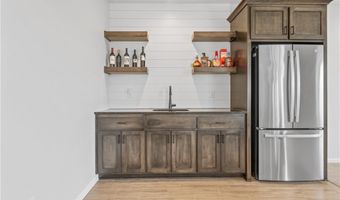 14616 Aspen Cir, Basehor, KS 66007
