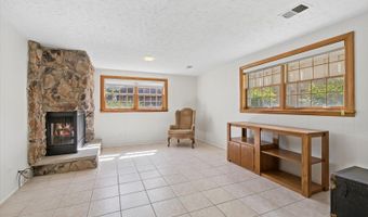827 N Douglas Ave, Arlington Heights, IL 60004