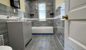 213 Vrooman Ave 2nd Floor, Amsterdam, NY 12010