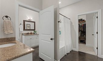8424 Preston Trl, Bentonville, AR 72712