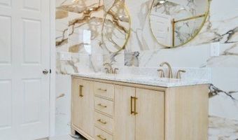 92 W 6Th St, Bayonne, NJ 07002